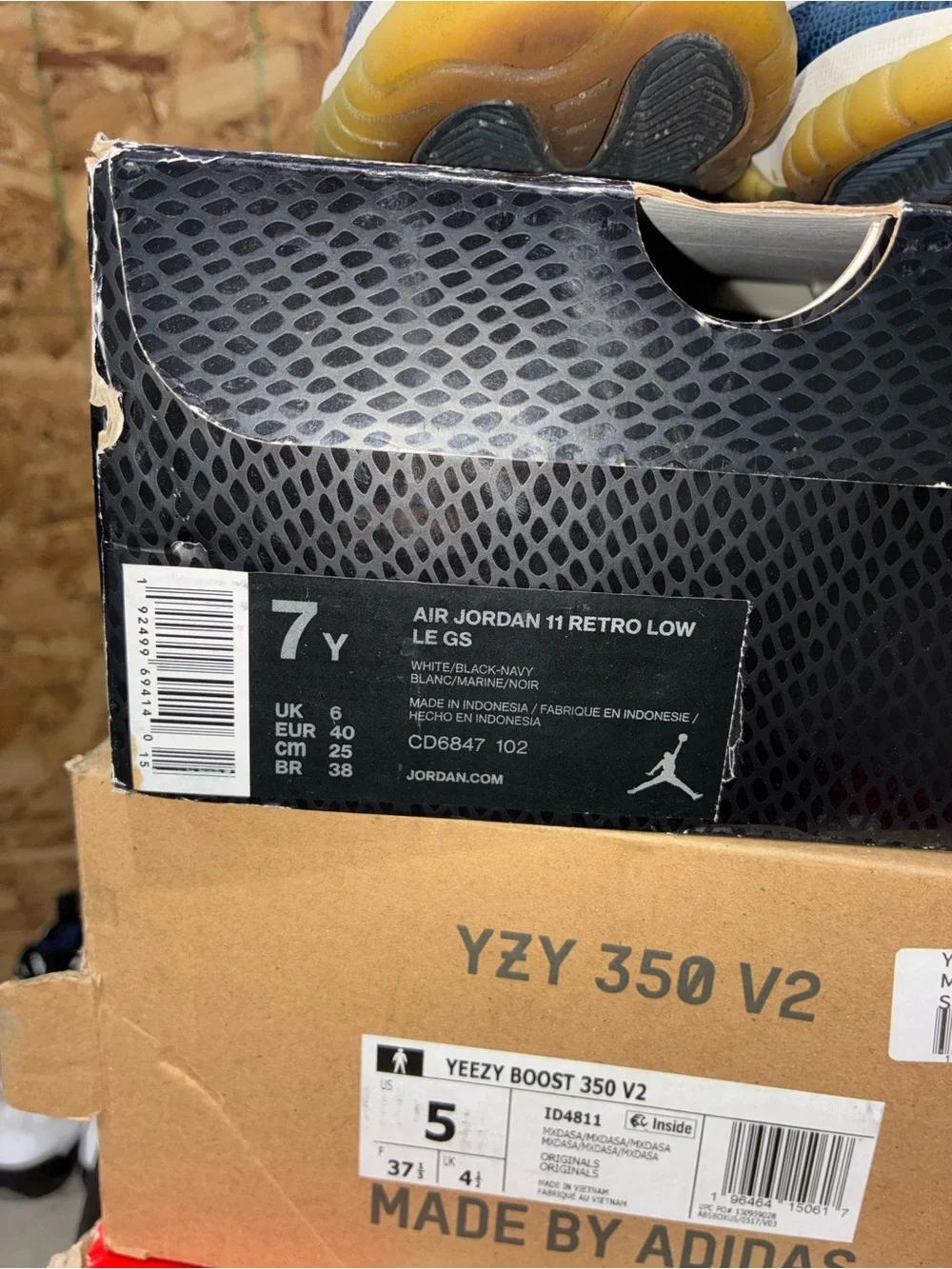 Jordan Low-Top Sneakers in White and Blue